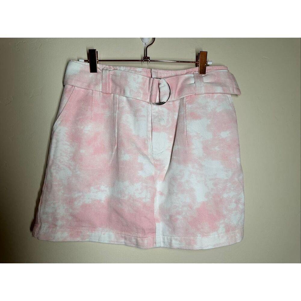 🌸 Revolve Elodie Pink and White Tie Dye Belted Mini Skirt Size Medium New